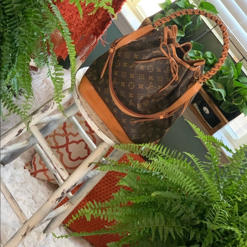 Pt 4 💕LV Noe GM w/ braided strap